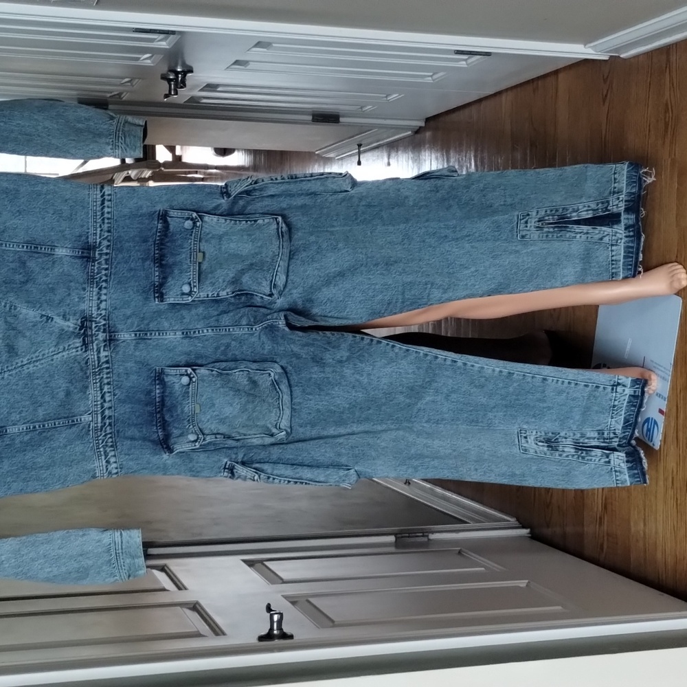Hudson + Zoe Jeans Relaxed Fit - Picture 5 of 14